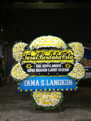 Papan Bunga Duka di Jampirejo